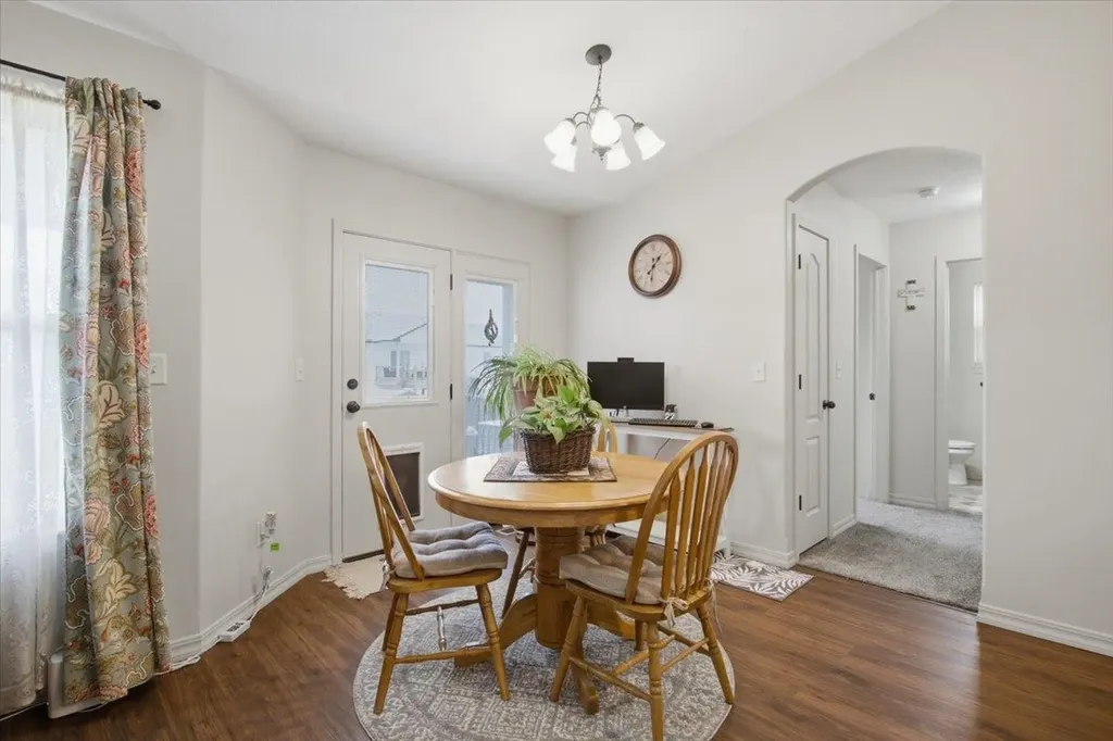 5374 N Rock Spring Street Bel Aire KS 67226-3200