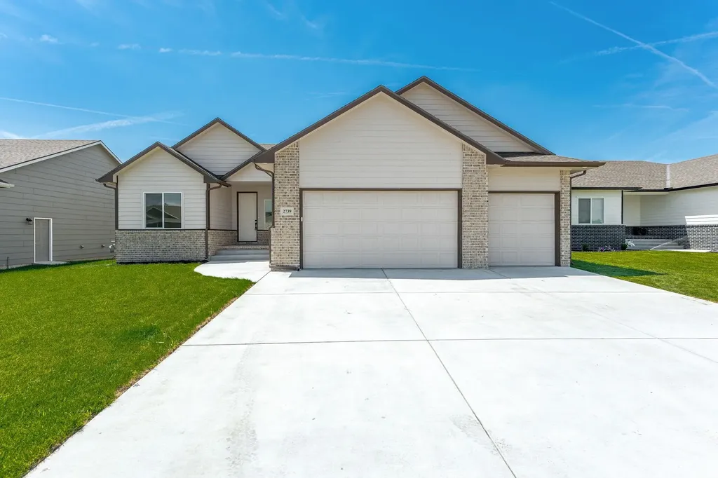 2739 E Ironstone Street Park City KS 67219