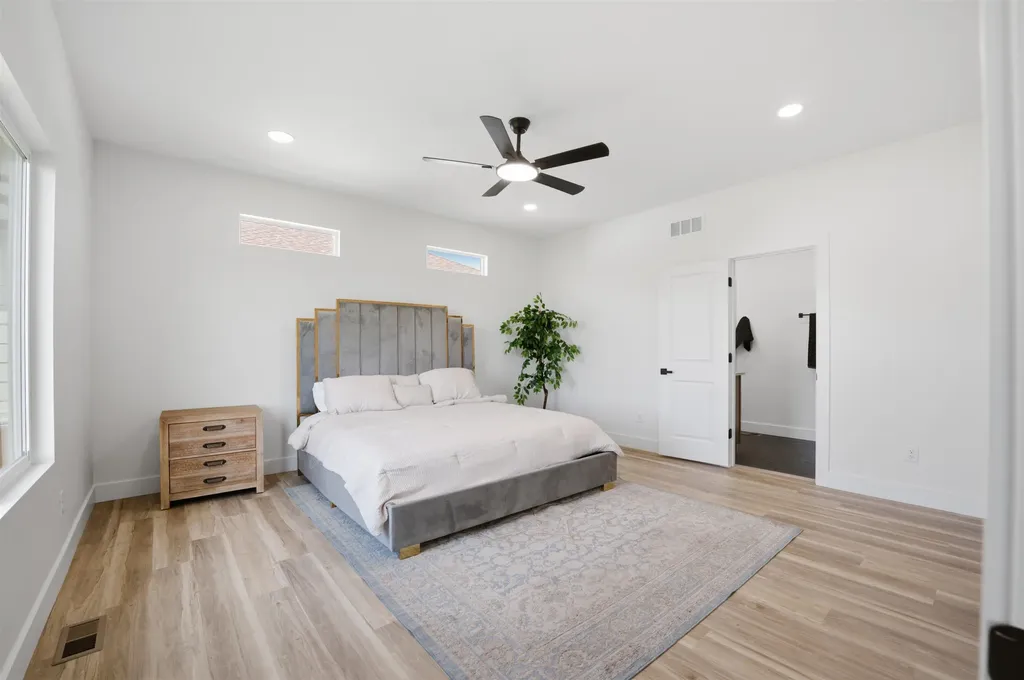 2739 E Ironstone Street Park City KS 67219