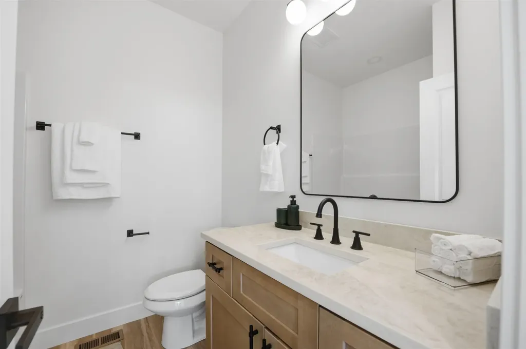 2739 E Ironstone Street Park City KS 67219