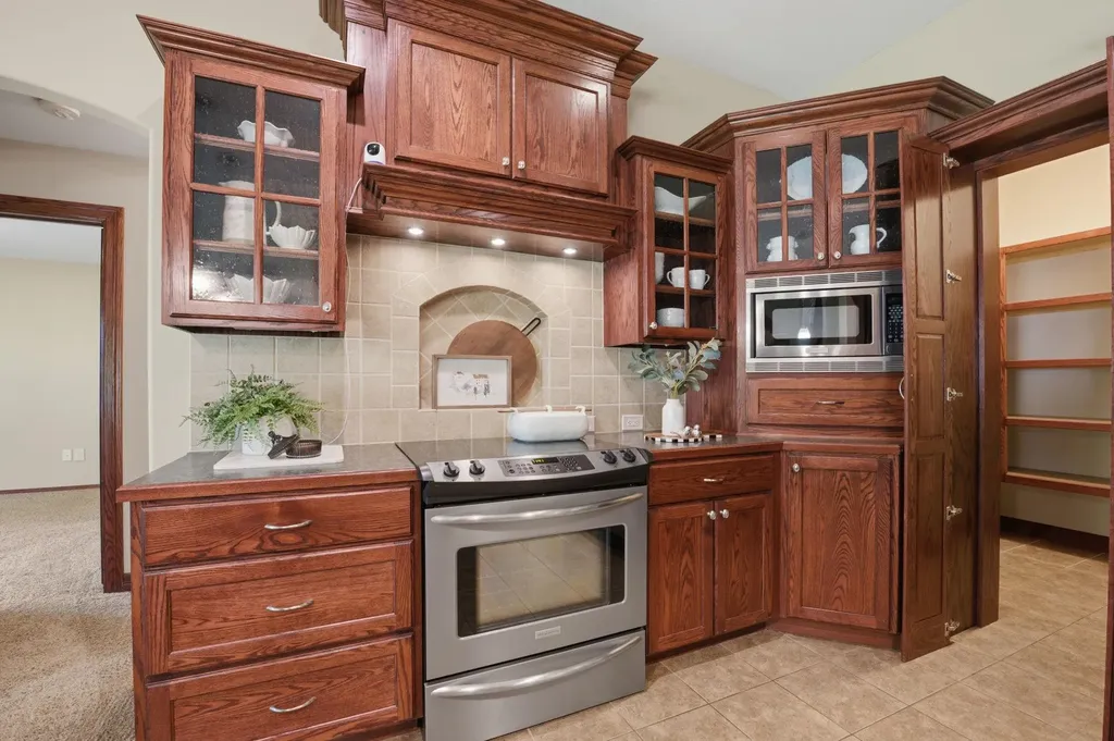 3315 N Den Hollow Circle Wichita KS 67205