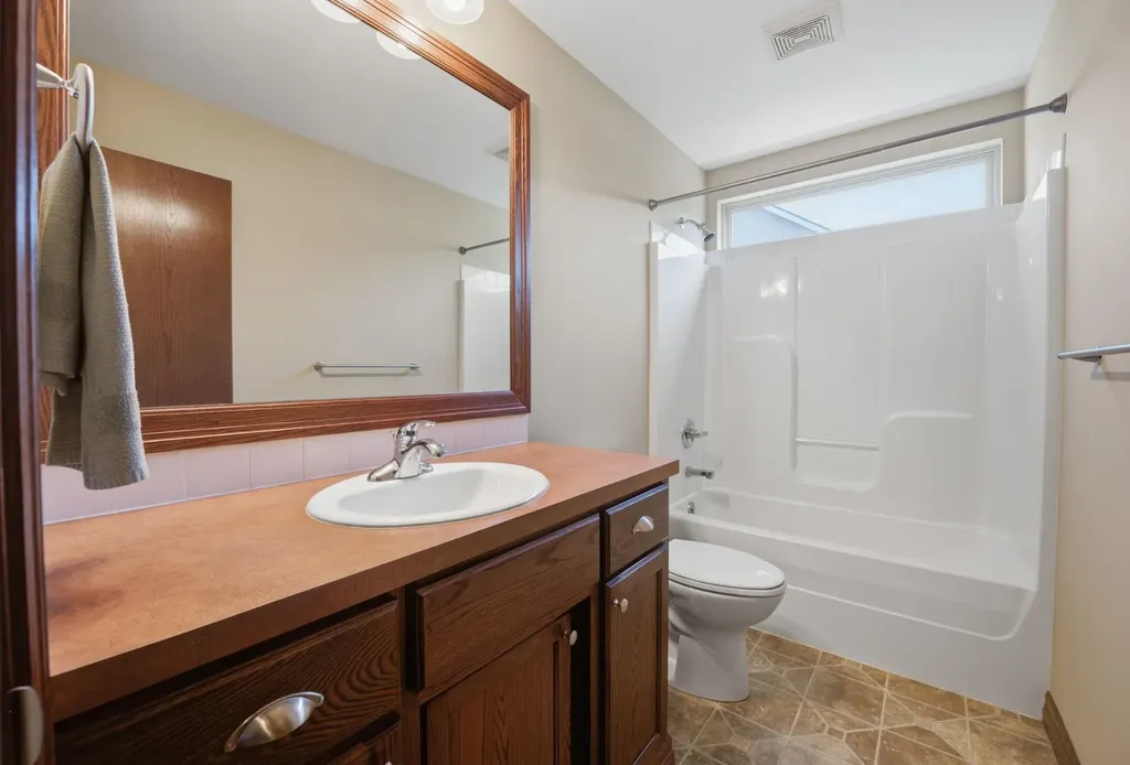 3315 N Den Hollow Circle Wichita KS 67205