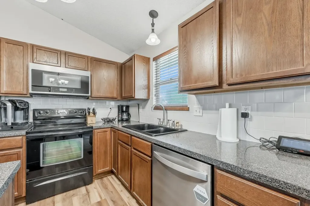 2308 E Spring Hill Drive Goddard KS 67052