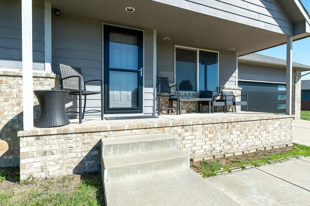 2308 E Spring Hill Drive Goddard KS 67052