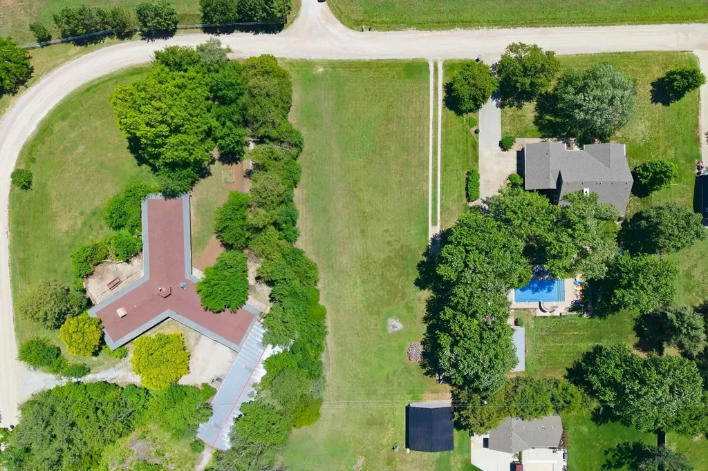 000 N Forestview Wichita KS 67223