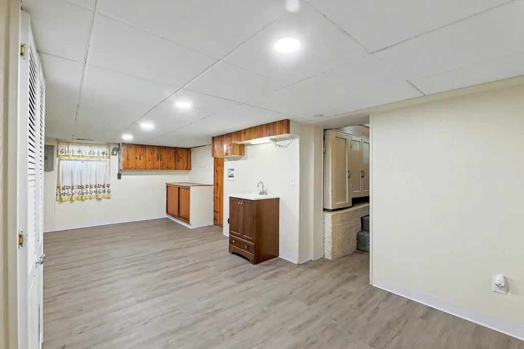 1946 S Market Street Wichita KS 67211-4113