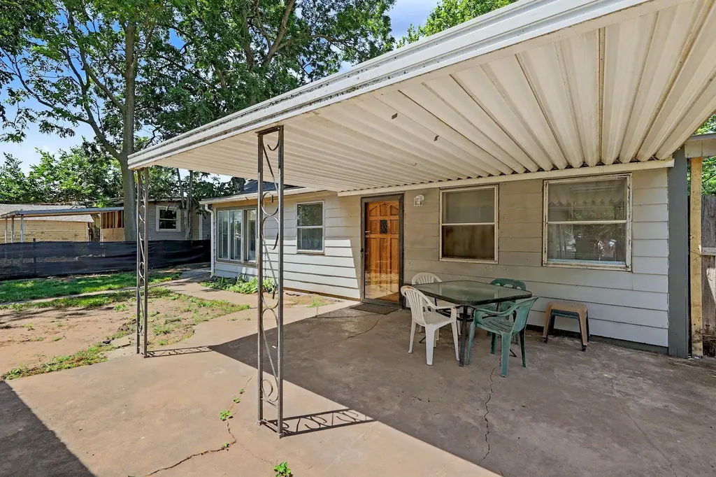 1946 S Market Street Wichita KS 67211-4113