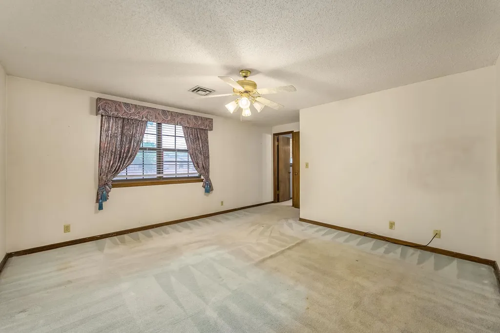 8917 W Harvest Wichita KS 67212