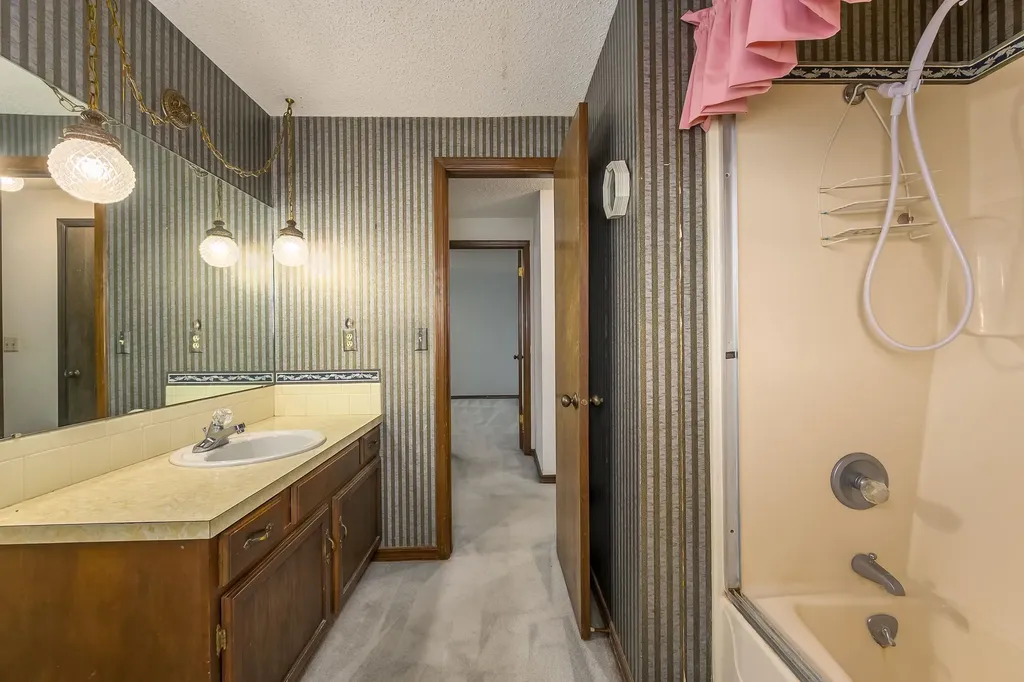 8917 W Harvest Wichita KS 67212