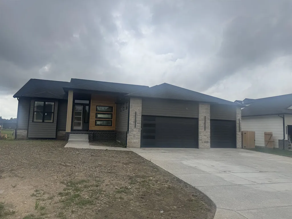 6625 N Silverton Street Park City KS 67219