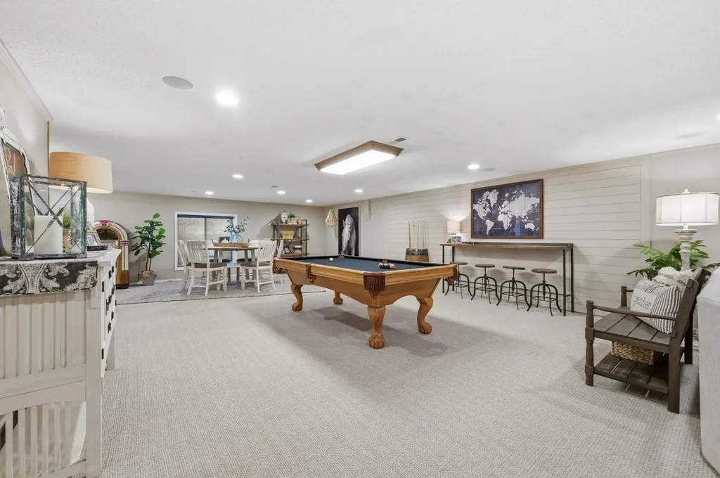 2327 N Forestview Wichita KS 67223