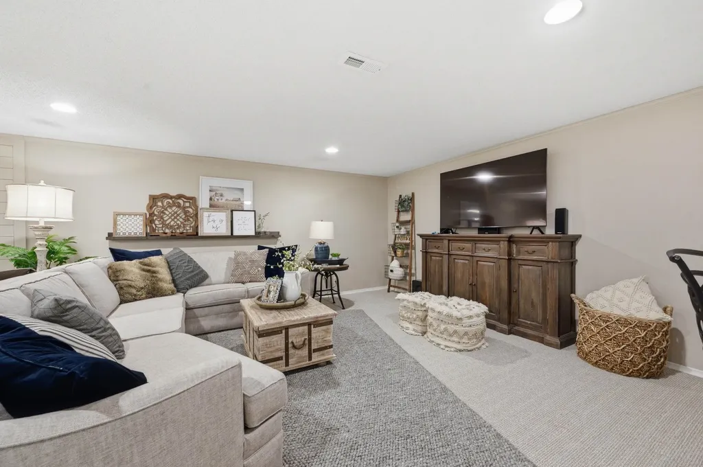 2327 N Forestview Wichita KS 67223
