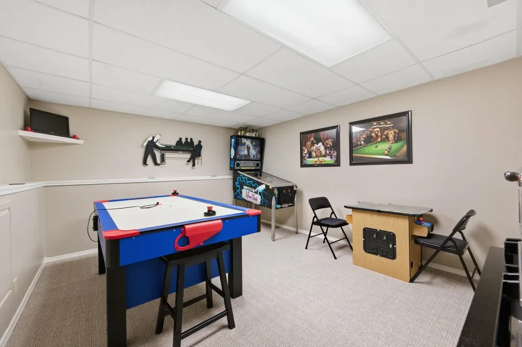 2327 N Forestview Wichita KS 67223