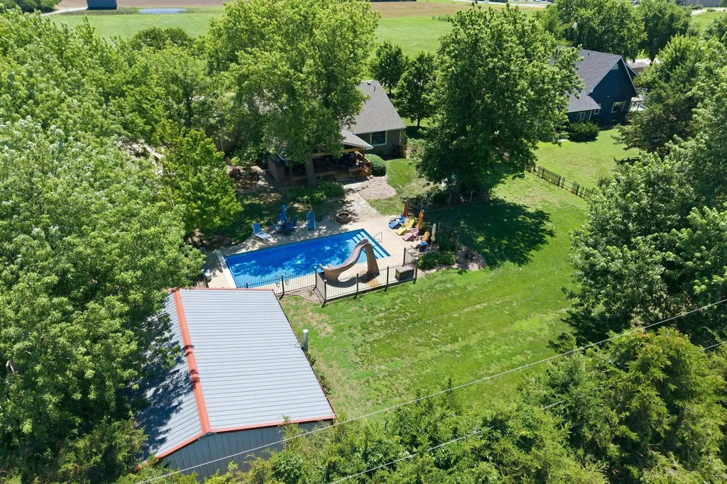 2327 N Forestview Wichita KS 67223