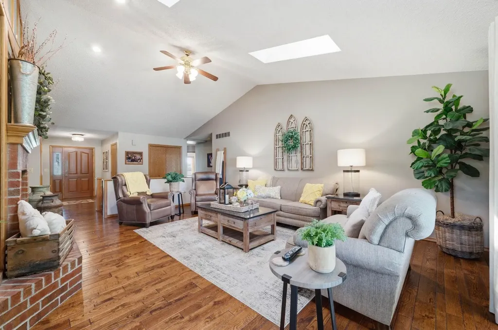 2327 N Forestview Wichita KS 67223