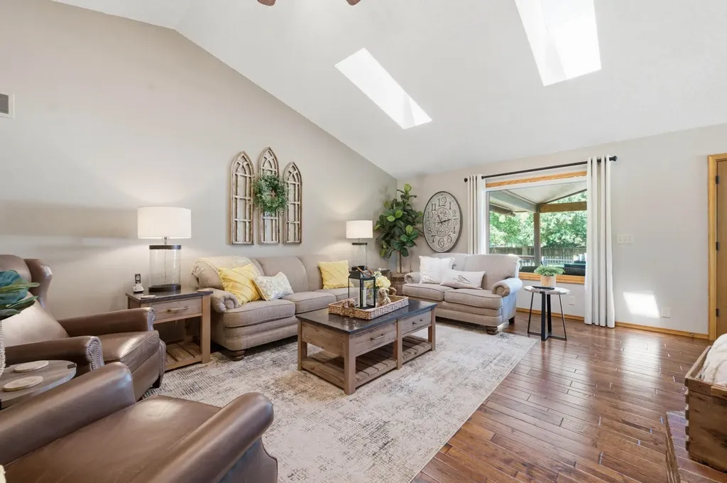2327 N Forestview Wichita KS 67223