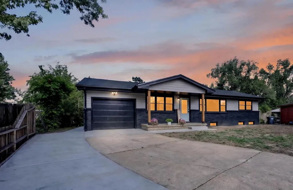 1308 N Brunswick Lane Wichita KS 67212
