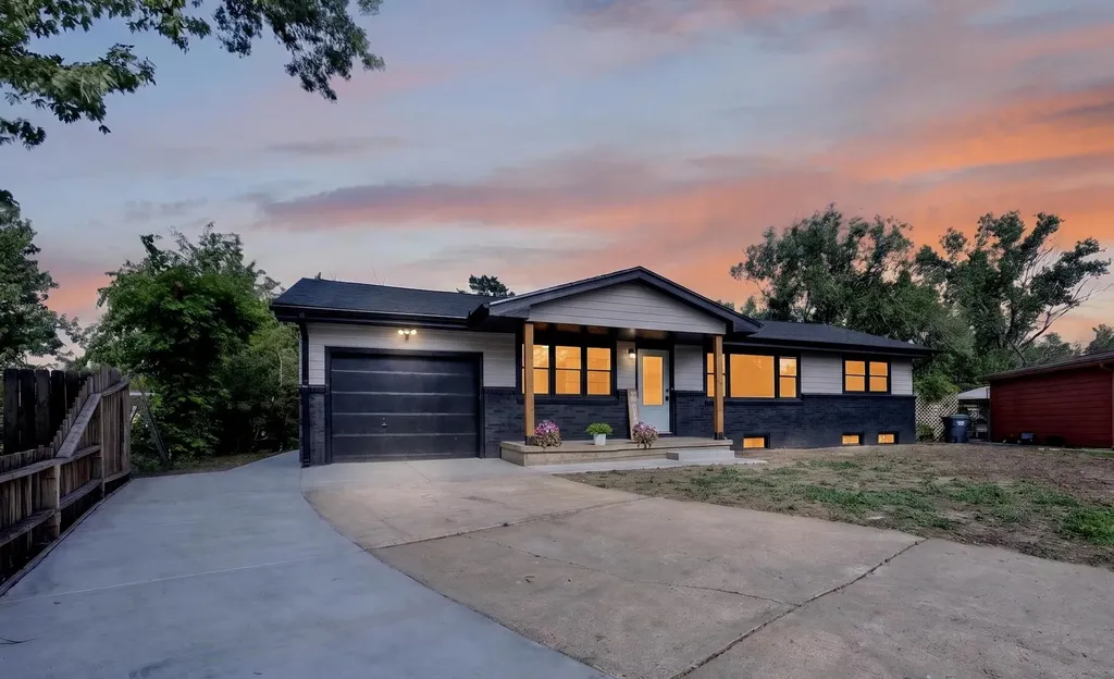 1308 N Brunswick Lane Wichita KS 67212