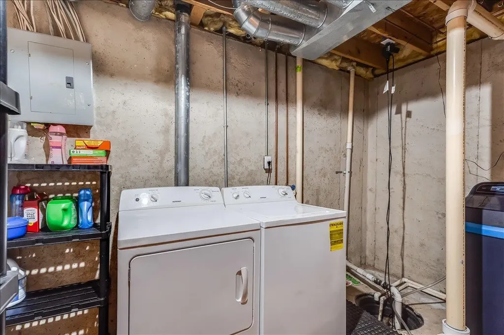 2558 E Fairchild Park City KS 67219