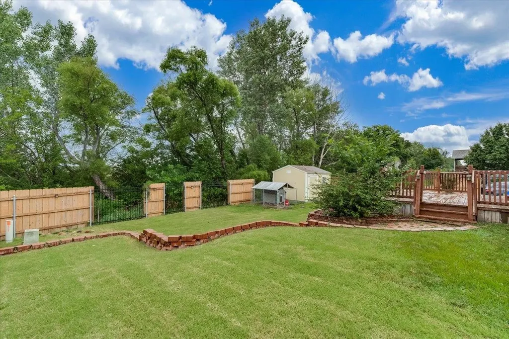 2558 E Fairchild Park City KS 67219