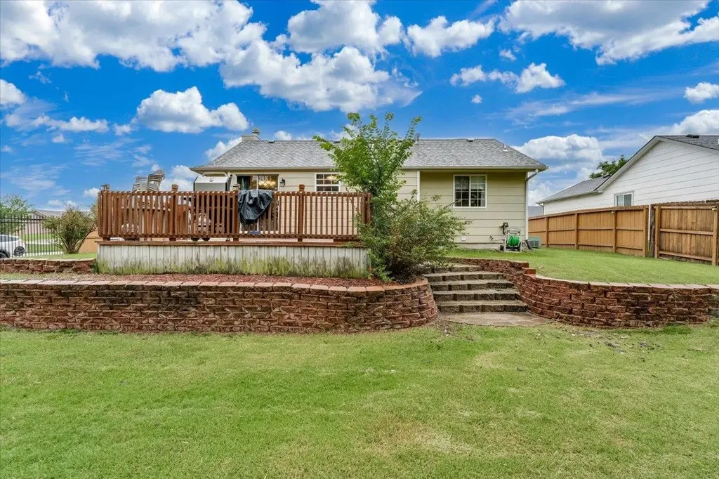2558 E Fairchild Park City KS 67219