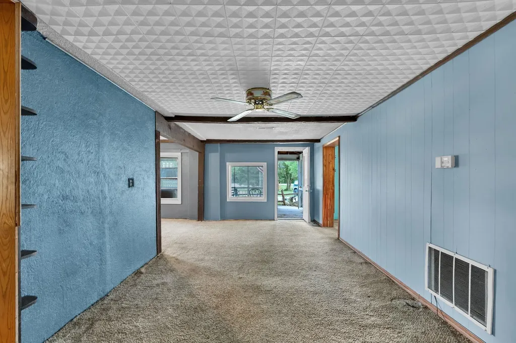 1332 N Highway Mulvane KS 67110