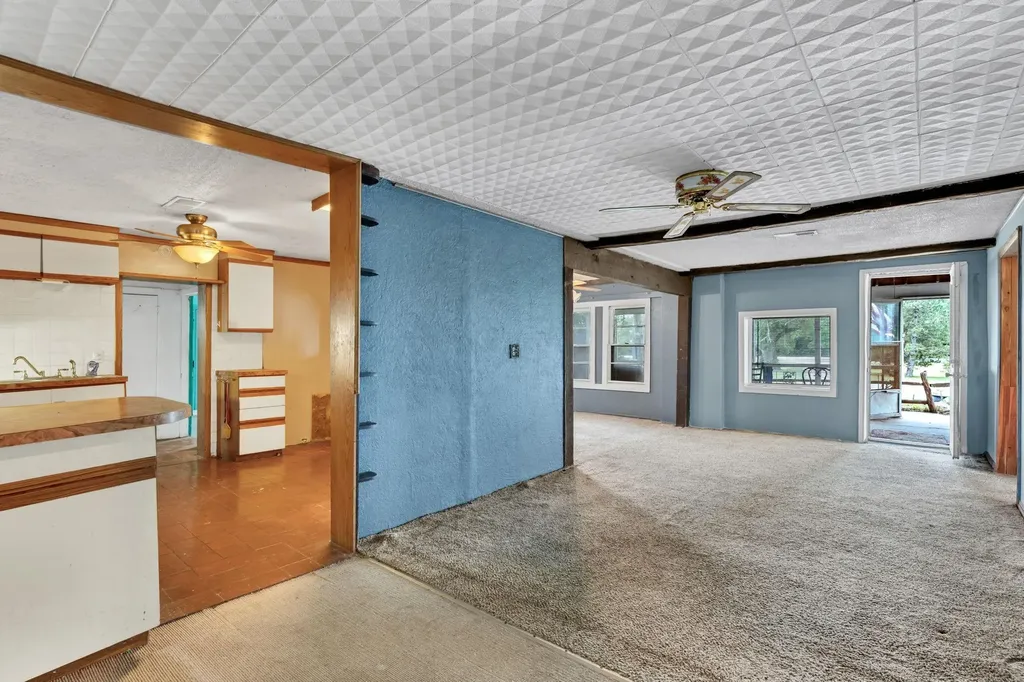1332 N Highway Mulvane KS 67110