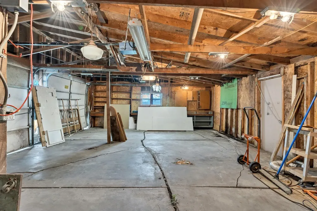 1332 N Highway Mulvane KS 67110