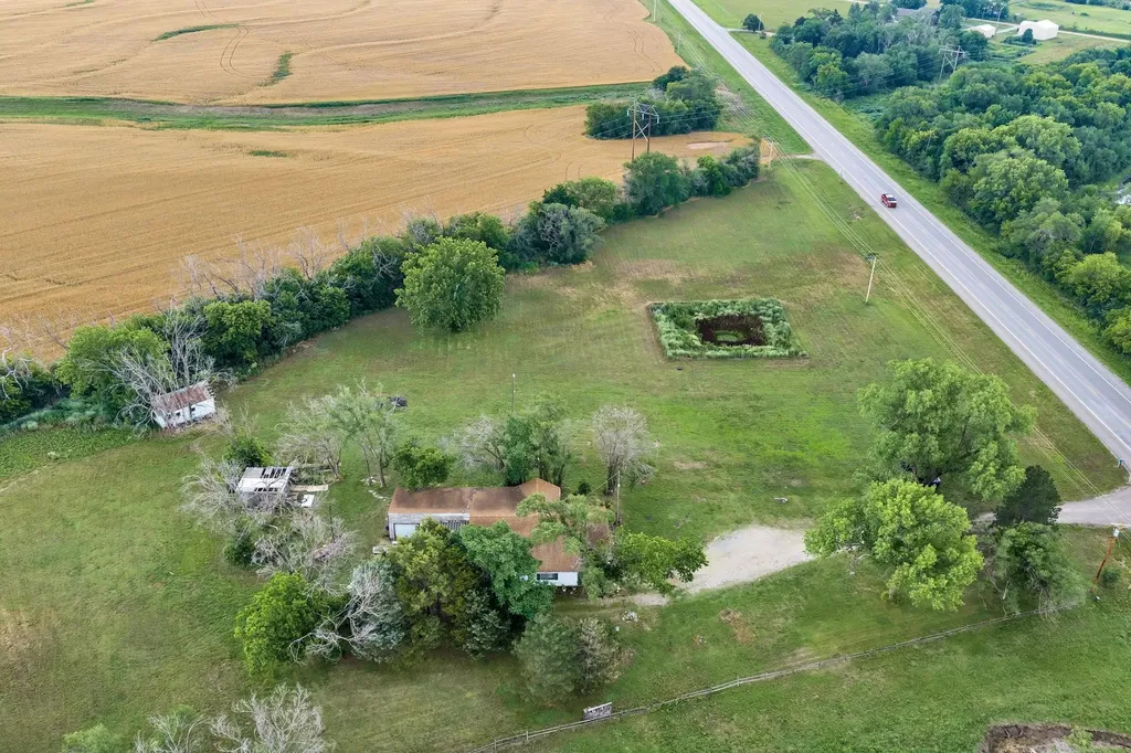 1332 N Highway Mulvane KS 67110
