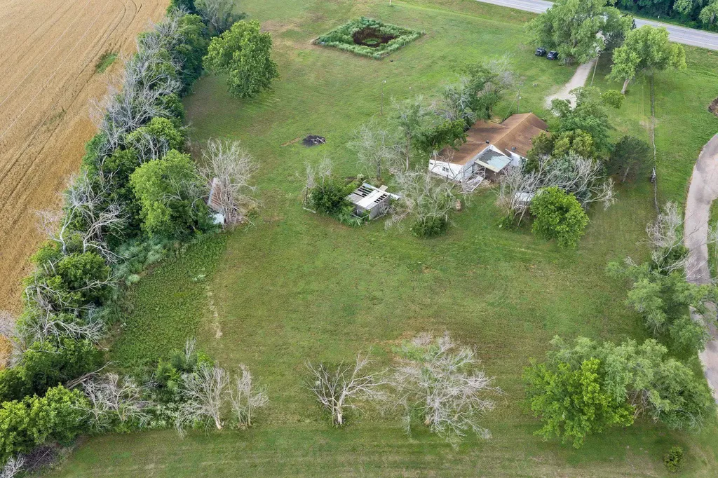 1332 N Highway Mulvane KS 67110