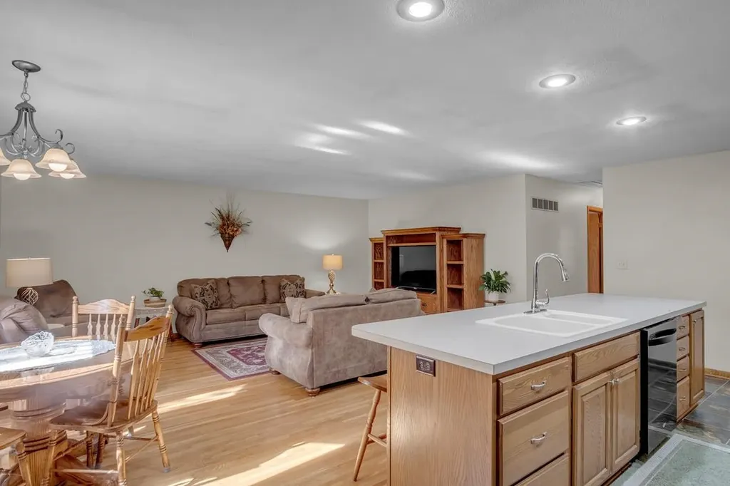 502 West Halstead KS 67056