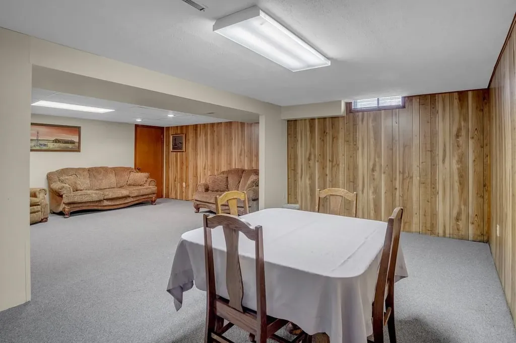 502 West Halstead KS 67056