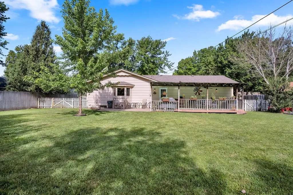 502 West Halstead KS 67056
