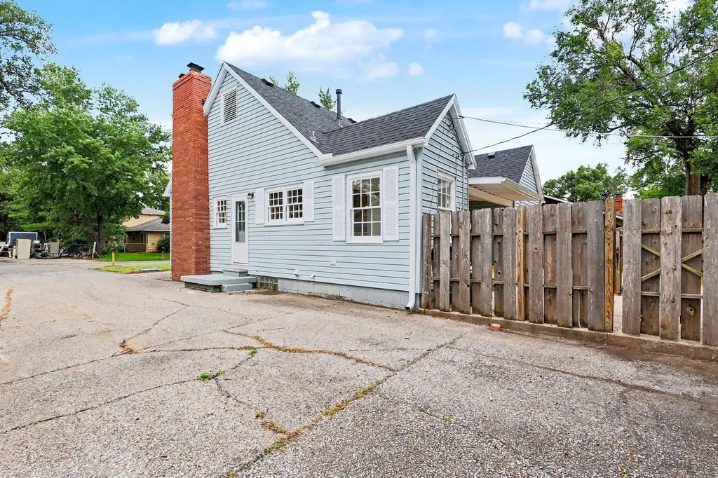 413 Arthur El Dorado KS 67042