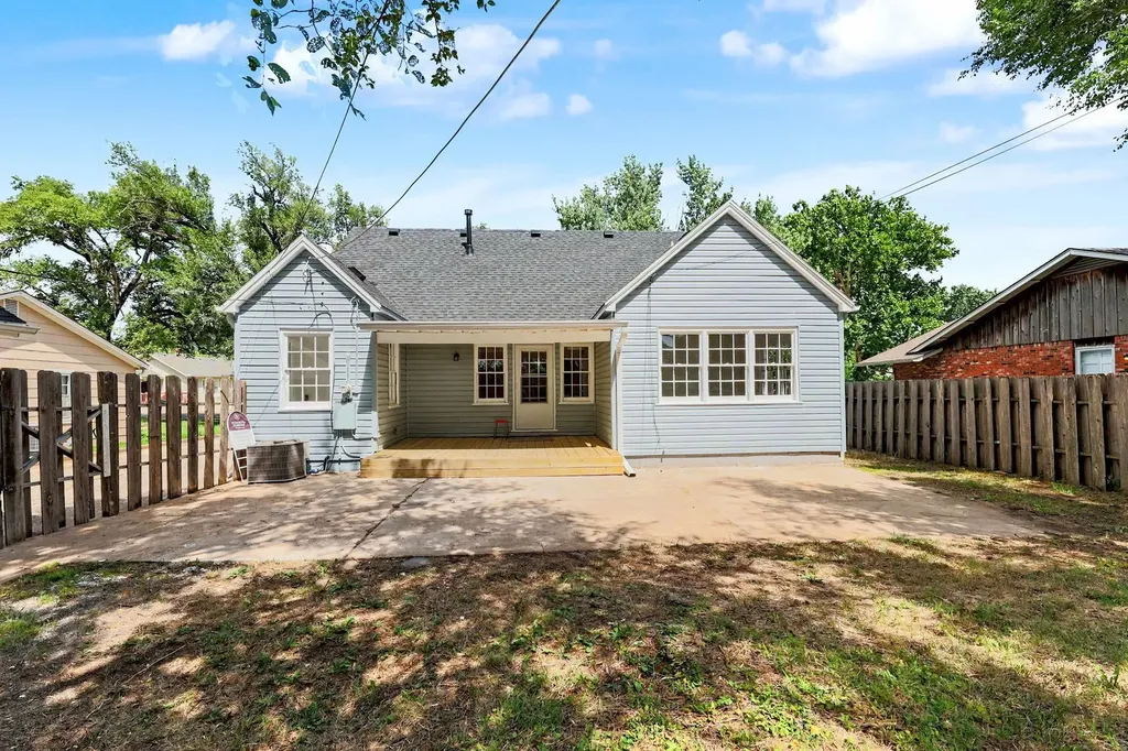 413 Arthur El Dorado KS 67042