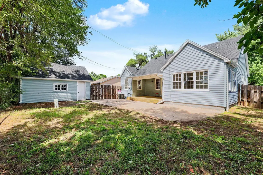 413 Arthur El Dorado KS 67042