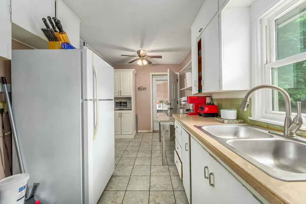 2144 S Bennett Wichita KS 67213