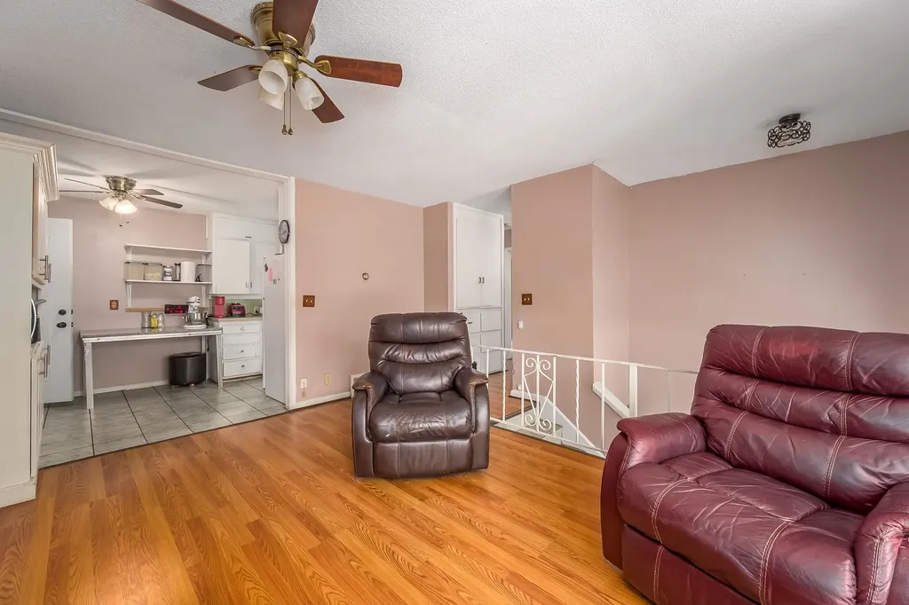 2144 S Bennett Wichita KS 67213
