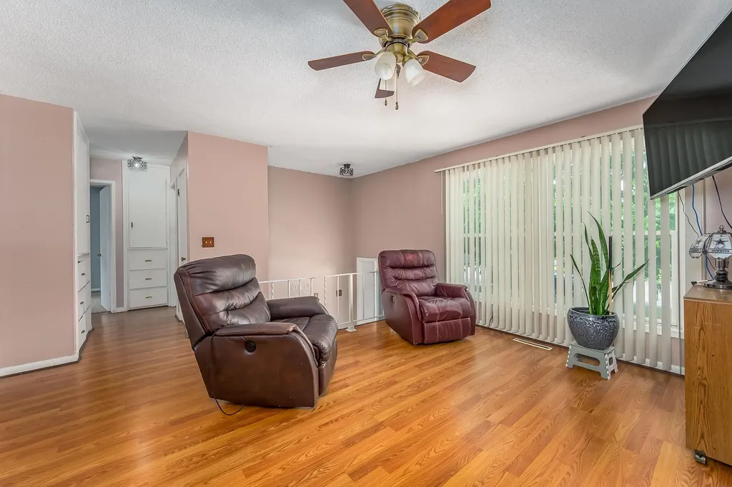 2144 S Bennett Wichita KS 67213