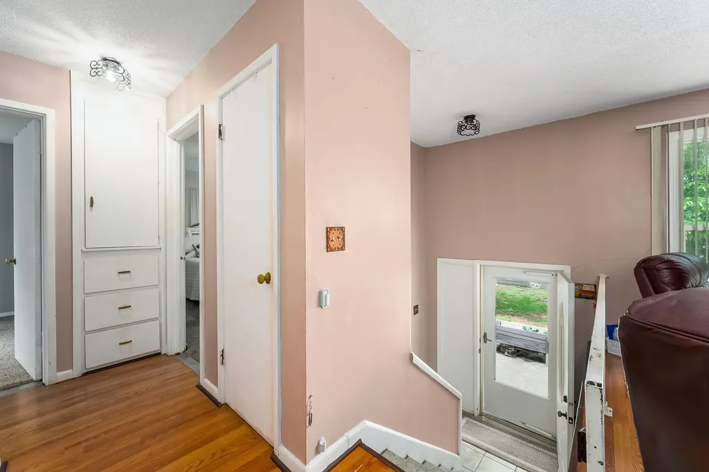 2144 S Bennett Wichita KS 67213