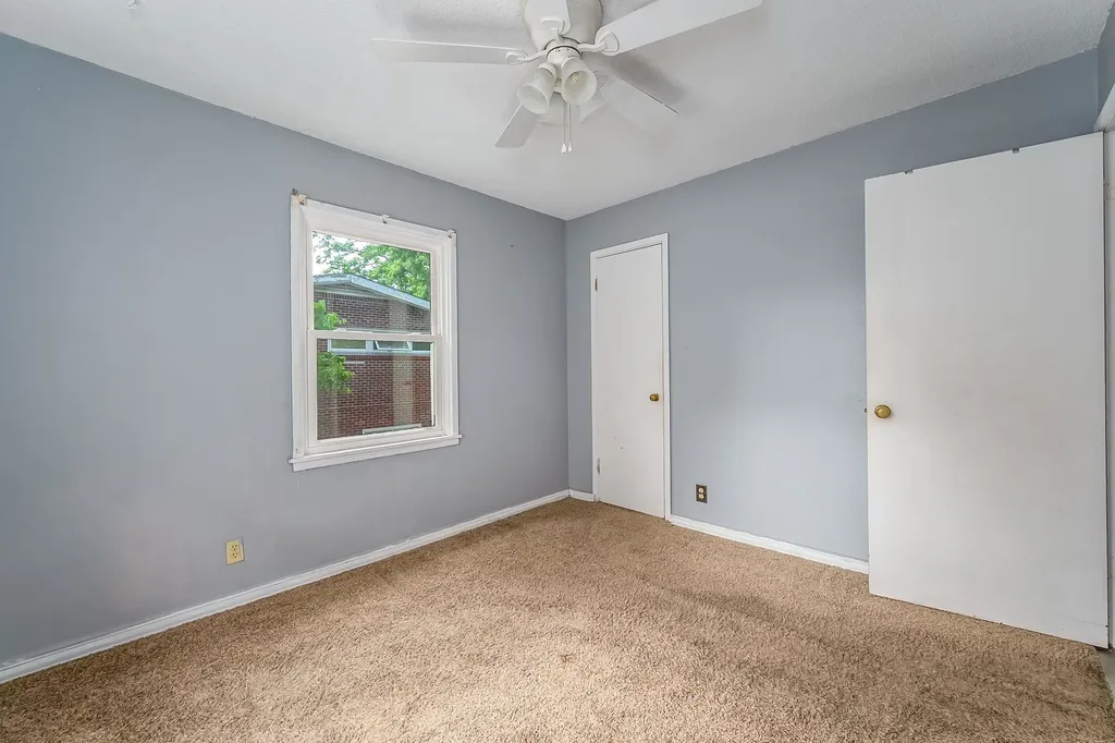 2144 S Bennett Wichita KS 67213