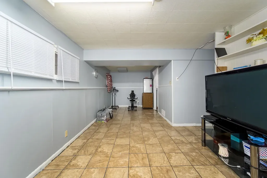 2144 S Bennett Wichita KS 67213