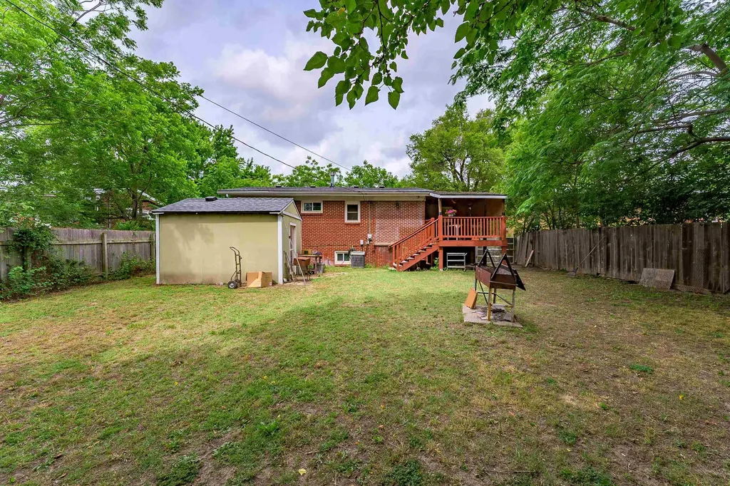 2144 S Bennett Wichita KS 67213