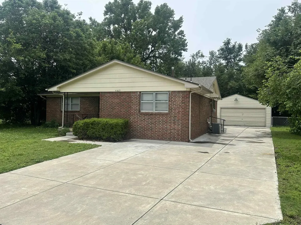 4309 N Gunnison Wichita KS 67220