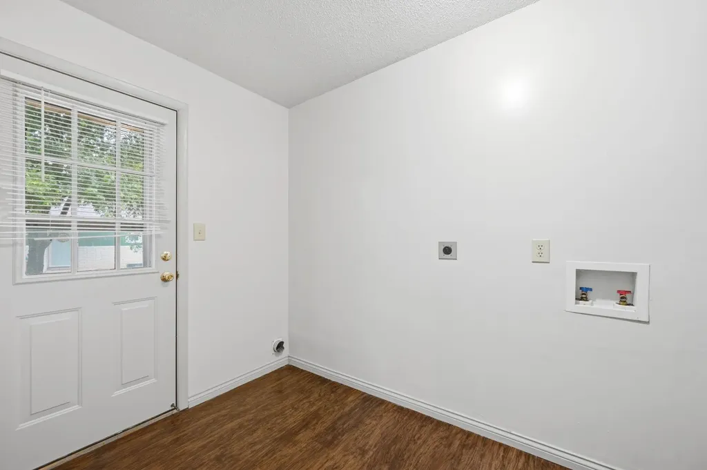 4309 N Gunnison Wichita KS 67220