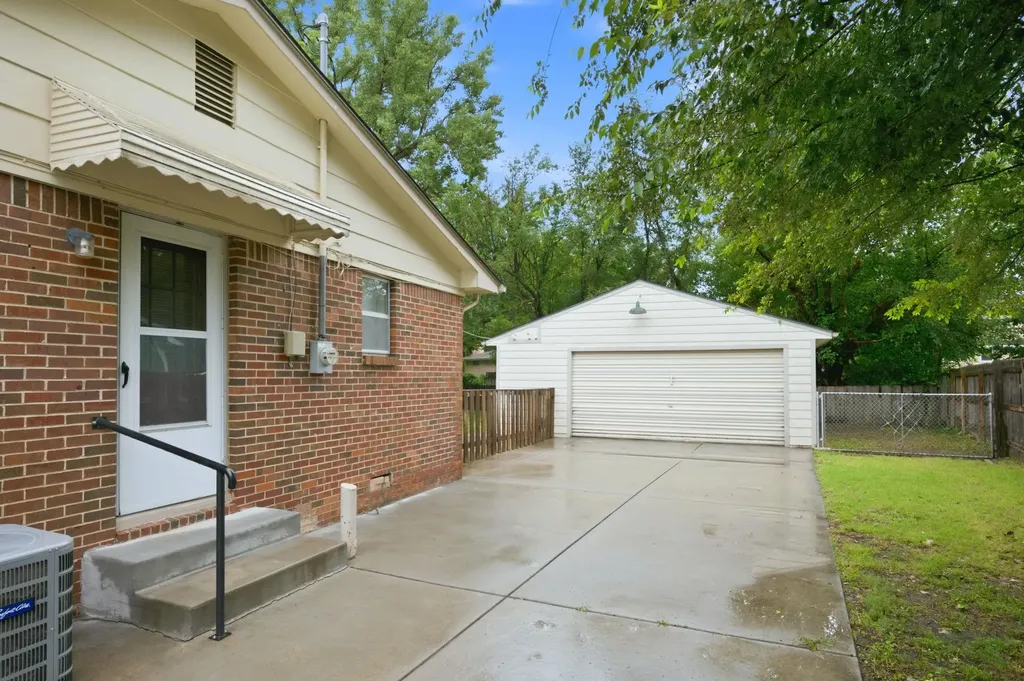 4309 N Gunnison Wichita KS 67220