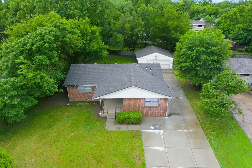 4309 N Gunnison Wichita KS 67220
