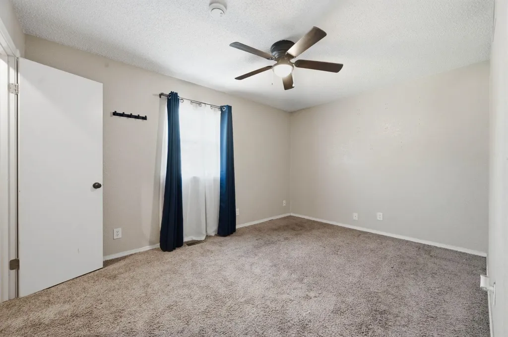 3008 W Maxwell Wichita KS 67217