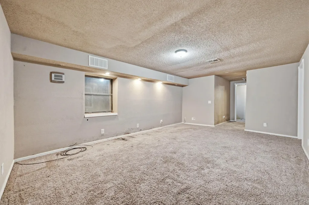 3008 W Maxwell Wichita KS 67217