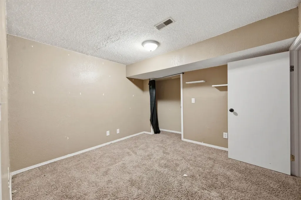 3008 W Maxwell Wichita KS 67217